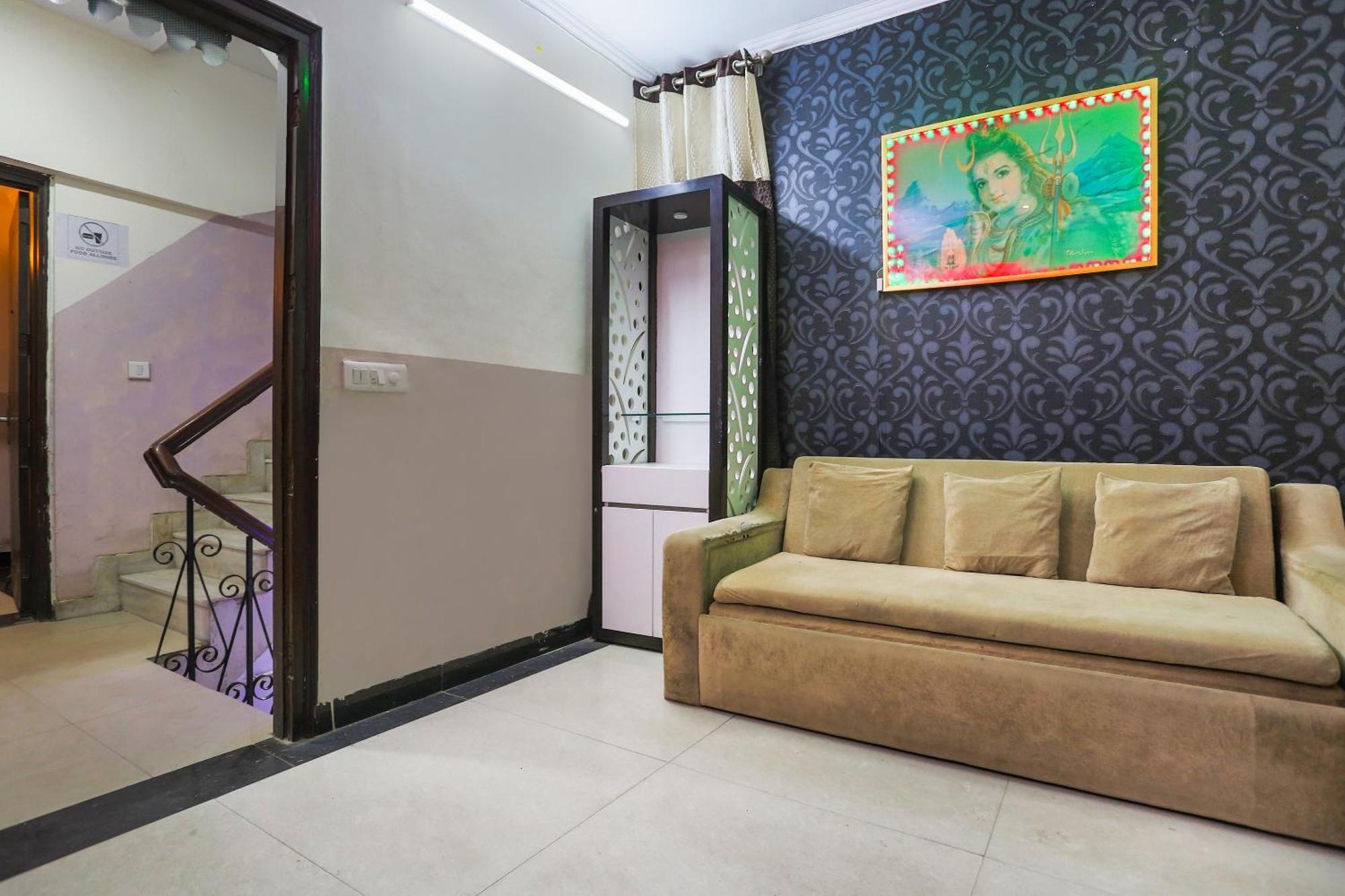Hotel O Royal Galaxy Nuova Delhi Esterno foto