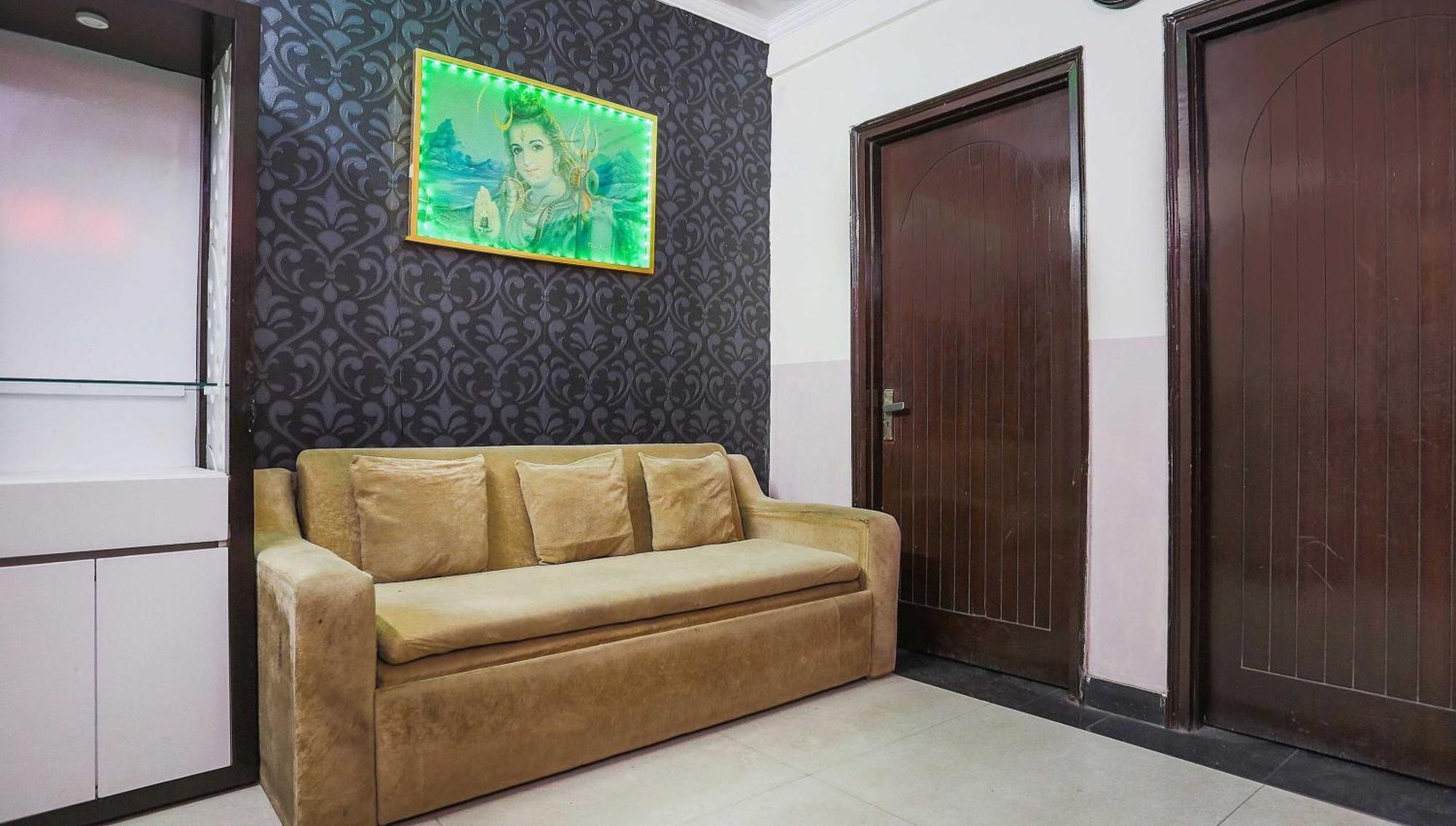 Hotel O Royal Galaxy Nuova Delhi Esterno foto